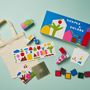 Jeux enfants - Shapes & Colors—STENCIL ART KIT - IOIO STUDIO