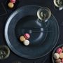 Trays - Round designer serving tray - Black trompe-l'oeil plate 38 cm - MONBOPLATO