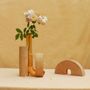 Vases - Cochlea della Metamorfosi n°2, vase orange en verre et pierre - COKI