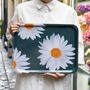 Trays - Rectangular wooden serving tray - Daisies 43x33 cm - MONBOPLATO