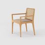 Chaises de jardin - "JULIA" CHAISE MINIMALISTE AVEC ACCOUDOIRS EN BOIS MASSIF - ALESSANDRA DELGADO DESIGN