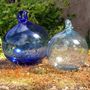 Autres décorations de Noël - Boule en verre recyclé - LA MAISON DAR DAR