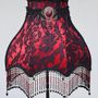 Objets de décoration - Abat-jour Corset LILITH rouge et noir en dentelle et frange perlée - BELLE EPOQUE