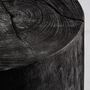 Autres tables - Table basse en bois de suar carbonisé noir vieilli en 50x50x50 cm - VICAL