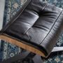 Poufs - Pouf pivotant tapissé en cuir de vachette marron - ANGEL CERDÁ