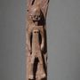 Design objects - Large pillar of case Toguna in solid wood, Pays Dogon, Mali - QUINTESSENCE AFRICAINE