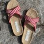 Homewear bien-être - Les Mauricettes de Aude, claquettes ultra légères croisées rouges - LES MAURICETTES