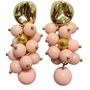 Bijoux - Boucle d'oreille touffe avec perles roses - L'OFFICIEL SRL