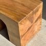 Bancs - Banc en bois monoxyle massif piètement sculpté en 3 arches - Couleur bois naturel - OFFICE OBJETS