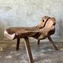 Fauteuils - Banc ou petit fauteuil de repos incliné en teck massif organique upcyclé L91 H42 l40 - OFFICE OBJETS
