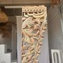 Sculptures, statuettes et miniatures - Elément de construction indonésienne en bois sculpté motifs végétaux entrelacés monté sur socle (frise végétale) - OFFICE OBJETS