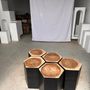 Tables basses - Ensemble de 5 stools hexagonaux en suar bicolore formant mobilier d'appoint modulaire (table basse / assise) - OFFICE OBJETS