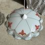 Suspensions - Petit lustre vintage en verre blanc et orange, motifs géométriques D:43 - OFFICE OBJETS
