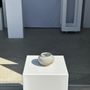 Vases - Petit vase blanc boule col resserré en céramique mouchetée glacée - OFFICE OBJETS