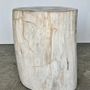 Autres tables - Table d'appoint en bois pétrifié à dominante blanche cœur couronne noire H:40 D:24-30 - OFFICE OBJETS