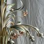 Suspensions - Très grand lustre motifs de fleurs blanc rose et vert Maison Masca D:1m10 H:1m - OFFICE OBJETS