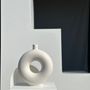 Vases - Vase artisanal soliflore en céramique blanc cassé en forme de roue H30 D;25 - OFFICE OBJETS