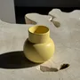 Vases - Petit vase boule jaune clair - OFFICE OBJETS
