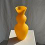 Vases - Vase moderne en verre jaune vintage opalin H:30cm - OFFICE OBJETS