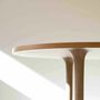 Mobilier et rangements pour bureau - CAST — Table de salle à manger ovale minimaliste en bois de frêne - MOR