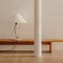 Lampes de table - CLASICA lampe à poser en bois de pin mélis finition naturelle ou noire - LUXCAMBRA