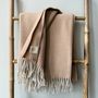 Plaids - Plaid couverture en laine, Herringbone Camel Naturel - WOOL ONLY BY JOWOLLINA