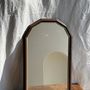 Miroirs - Petit miroir arrondi, cadre en bois, encadrement doré H49,5 - OFFICE OBJETS