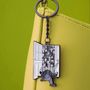 Gifts - Keyring Students and staff with guests at the Bauhaus - PINPINPIN.IT