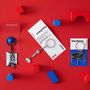 Gifts - Keyring Students and staff with guests at the Bauhaus - PINPINPIN.IT