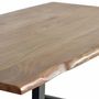 Tables Salle à Manger - Table à manger en bois d'acacia naturel et pieds en métal noir - GINER Y COLOMER