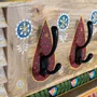 Other wall decoration - Hand painted mango wood wall coat rack - GINER Y COLOMER