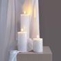 Éclairage LED - Basic Colours Pillar Candles Silk - MOODS & MORE