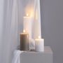 Éclairage LED - Basic Colours Pillar Candles Silk - MOODS & MORE