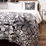Plaids - Couverture réversible en laine 160x180 cm, 'Floral Figment' - SHAKU