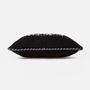 Coussins textile - Coussin italien brodé à la main « Meadow », 50 x 35 cm - SHAKU