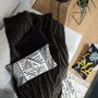 Linge de lit - Jeté uni Fara Ombre 240 x 260 - MAISON VIVARAISE - SDE VIVARAISE WINKLER