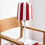 Lampes de bureau  - Lampe de table grise à rayures rouges foncées - DYBERG LARSEN