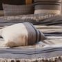 Couettes et oreillers - BLACK HOUSE STRIPE Plaid, coussins et couverture - LIBECO HOME
