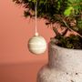 Autres décorations de Noël - Boule de Noël en forme de croix en bois - KINTA
