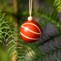 Autres décorations de Noël - Boule de Noël en forme de croix en bois - KINTA