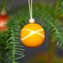 Autres décorations de Noël - Boule de Noël en forme de croix en bois - KINTA