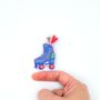 Accessoires enfants - Broche “Roule, petite joie” – Talismans pour les jours simples - PETIT POIRIER
