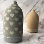 Scent diffusers - CERAMIC AROMA DIFFUSER SAND / GREY SPECKLED WITH HEARTS - SGOP GREEN OFFICE LIMITED