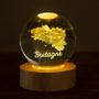 Cadeaux - Veilleuse verre gravée sur base en bois LED avec télécommande. - LIGHT ME UP