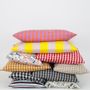Couettes et oreillers - Housse de coussin - A WORLD OF CRAFT