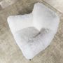 Fauteuils - Fauteuil en tissu blanc à poils longs - ANGEL CERDÁ