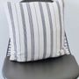 Coussins textile - Housse de coussin tissée à la main | Tsiame beige à rayures bleues - SOLOKO