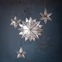 Autres décorations de Noël - Étoile DIMAANO GRANDE en noir ou doré, fabriquée à la main - KLATT OBJECTS