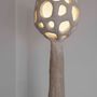 Lampadaires - Lampadaire sculptural Buton — Base en biocomposite et abat-jour en lin - PLETOSTUDIO