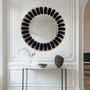 Miroirs - Miroir en velours SUNNY — Cadre sculptural avec cordon en velours fait - PLETOSTUDIO